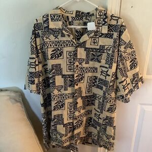 Size xl extra large not listed Hawaiian button down up Made in Hawaii Shirt